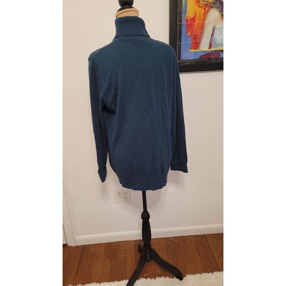 L.L. Bean Long Sleeve Sweater - Picture 4 of 7